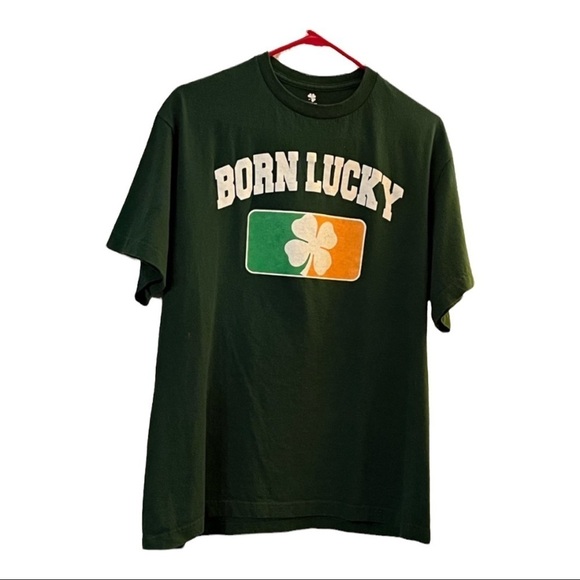 Born Lucky Short Sleeve T-shirt Sz Large - Picture 1 of 5